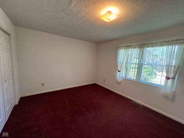 1207 N Monroe Way, Rushville, IN 46173