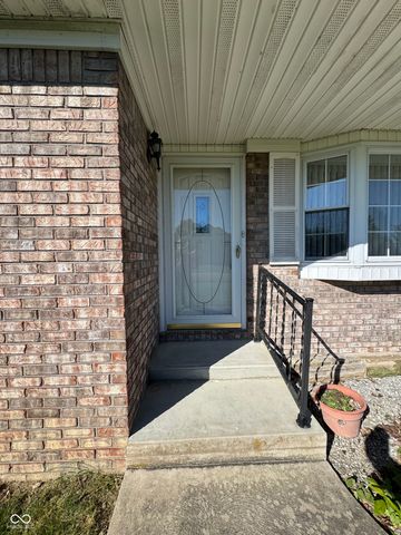 1207 N Monroe Way, Rushville, IN 46173