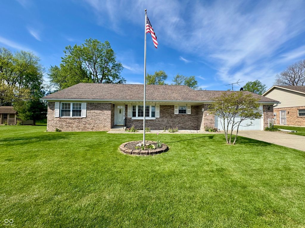 1207 N Monroe Way, Rushville, IN 46173