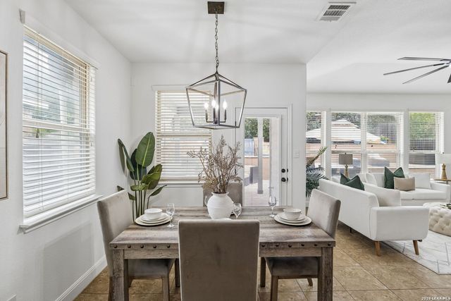 571 CALM SPGS, San Antonio, TX 78260