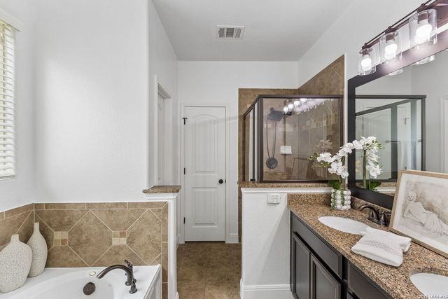 571 CALM SPGS, San Antonio, TX 78260