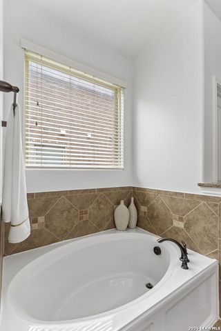 571 CALM SPGS, San Antonio, TX 78260