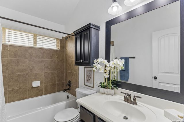 571 CALM SPGS, San Antonio, TX 78260