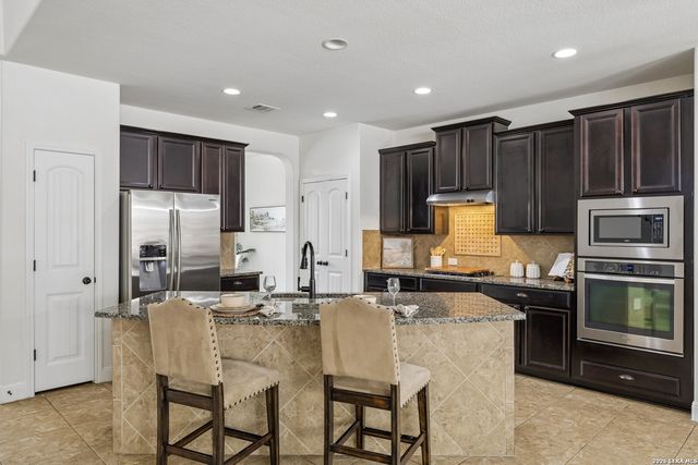 571 CALM SPGS, San Antonio, TX 78260