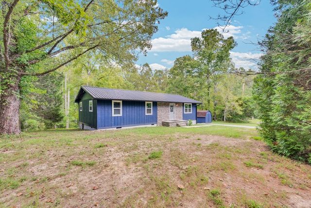 121 Twin Oaks Rd, Pikeville, TN 37367