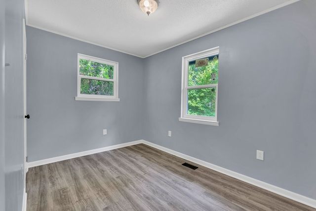 121 Twin Oaks Rd, Pikeville, TN 37367