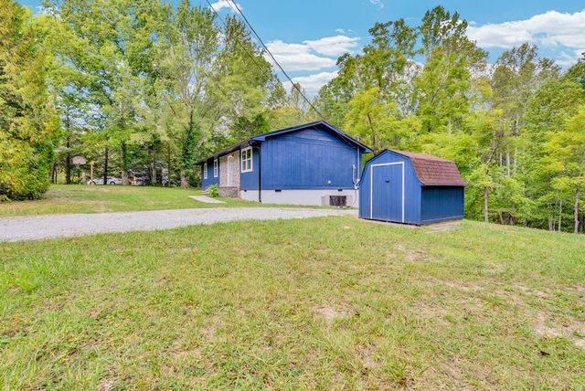 121 Twin Oaks Rd, Pikeville, TN 37367