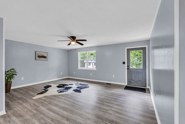 121 Twin Oaks Rd, Pikeville, TN 37367