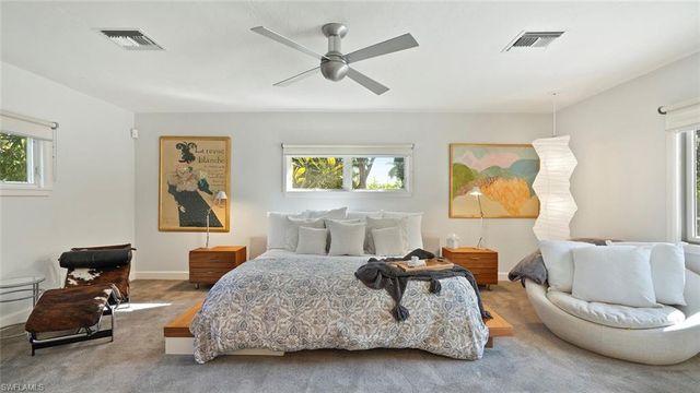 586 Yucca RD, Naples, FL 34102