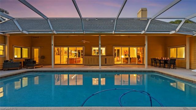 586 Yucca RD, Naples, FL 34102