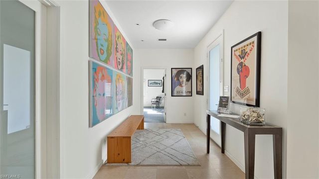 586 Yucca RD, Naples, FL 34102