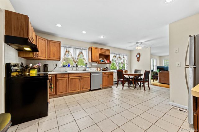 3 Anita Court, Cortlandt Manor, NY 10567