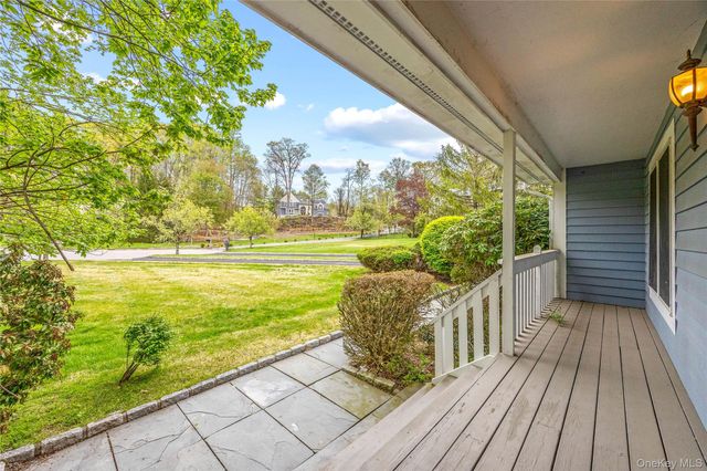 3 Anita Court, Cortlandt Manor, NY 10567