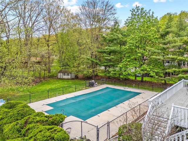 3 Anita Court, Cortlandt Manor, NY 10567
