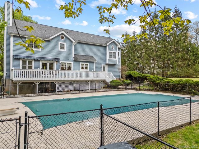 3 Anita Court, Cortlandt Manor, NY 10567