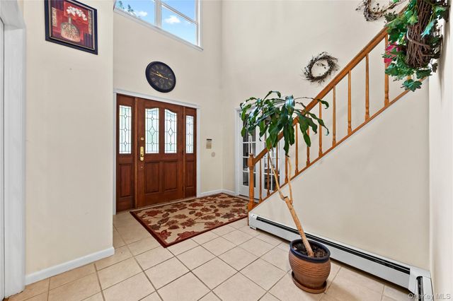 3 Anita Court, Cortlandt Manor, NY 10567