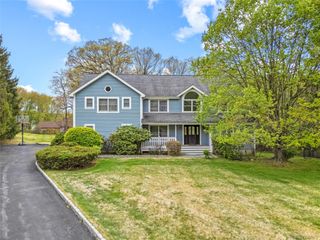 3 Anita Court, Cortlandt Manor, NY 10567