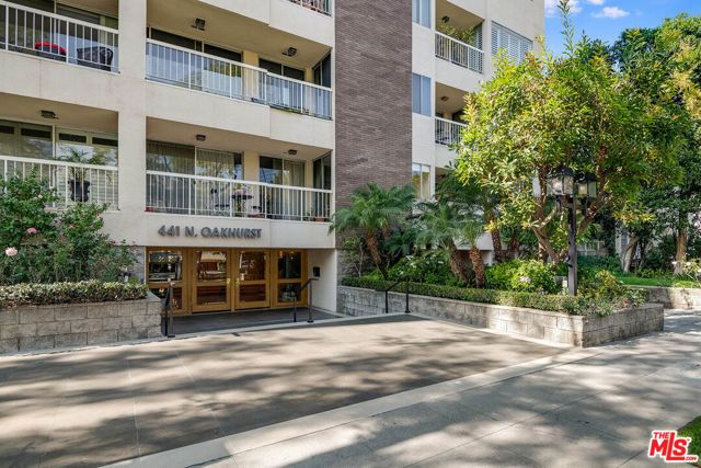 441 N Oakhurst Drive 304, Beverly Hills, CA 90210