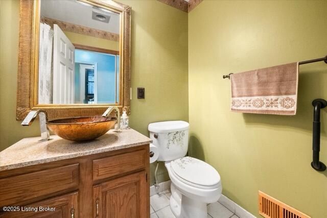 2710 Windsor Forest Dr, Louisville, KY 40272