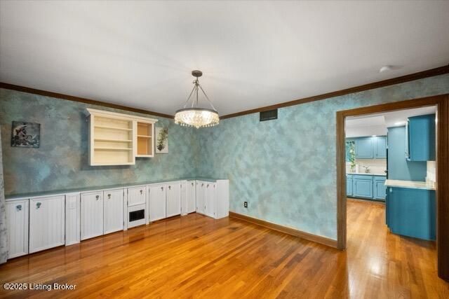 2710 Windsor Forest Dr, Louisville, KY 40272