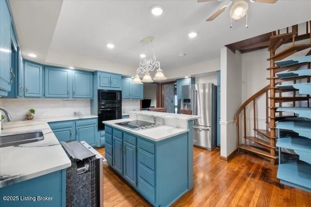 2710 Windsor Forest Dr, Louisville, KY 40272