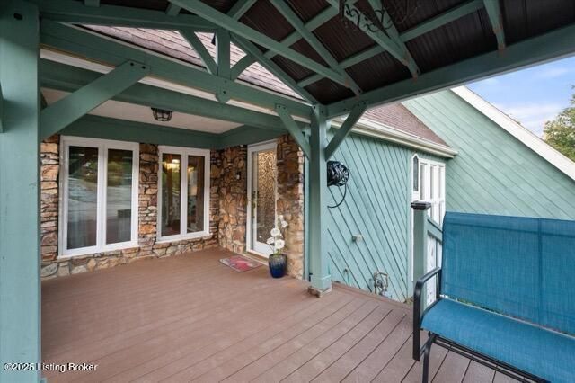 2710 Windsor Forest Dr, Louisville, KY 40272