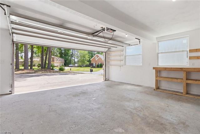 1520 Carson CRES E, Portsmouth, VA 23701