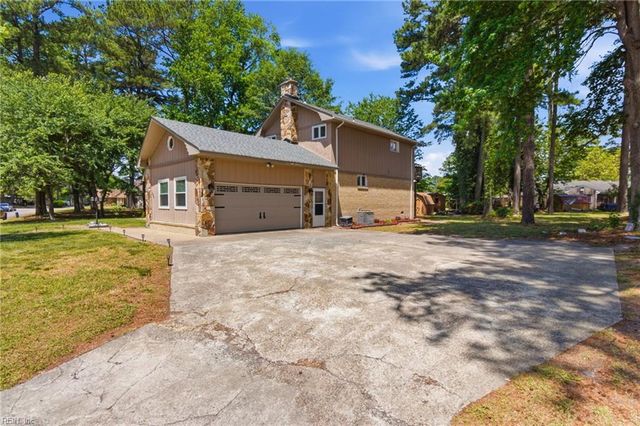 1520 Carson CRES E, Portsmouth, VA 23701