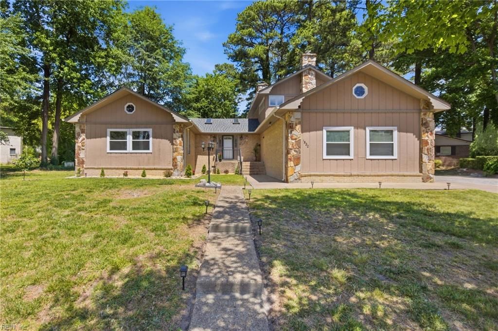 1520 Carson CRES E, Portsmouth, VA 23701