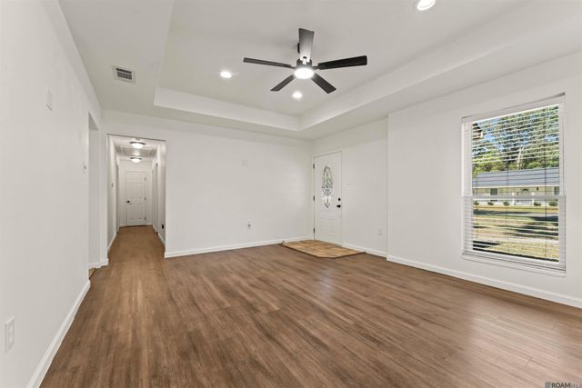 9114 Monhegan Ave, Central, LA 70714