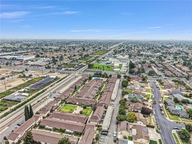 10761 Magnolia Avenue 101, Anaheim, CA 92804