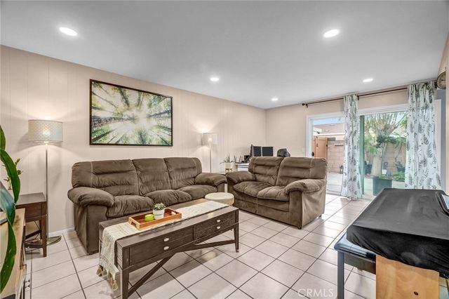 10761 Magnolia Avenue 101, Anaheim, CA 92804