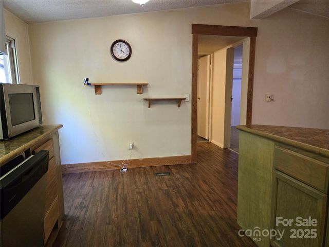 102 Serenity Lane, Clyde, NC 28721