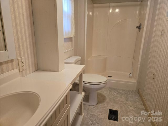 102 Serenity Lane, Clyde, NC 28721