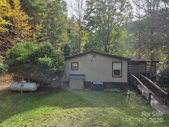 102 Serenity Lane, Clyde, NC 28721