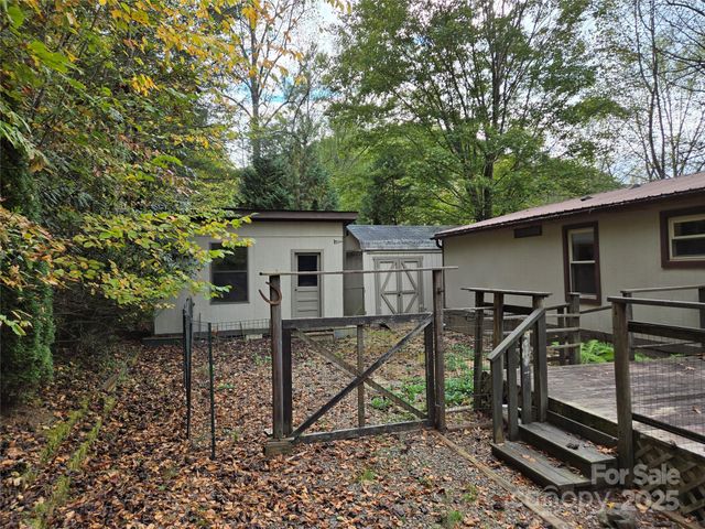 102 Serenity Lane, Clyde, NC 28721