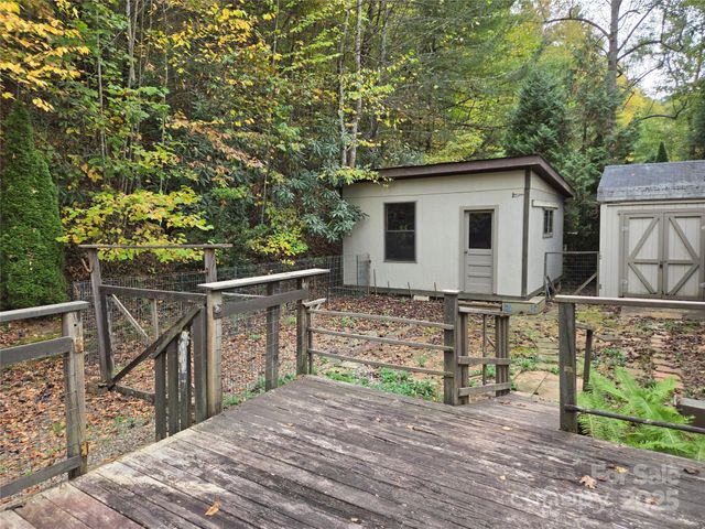 102 Serenity Lane, Clyde, NC 28721