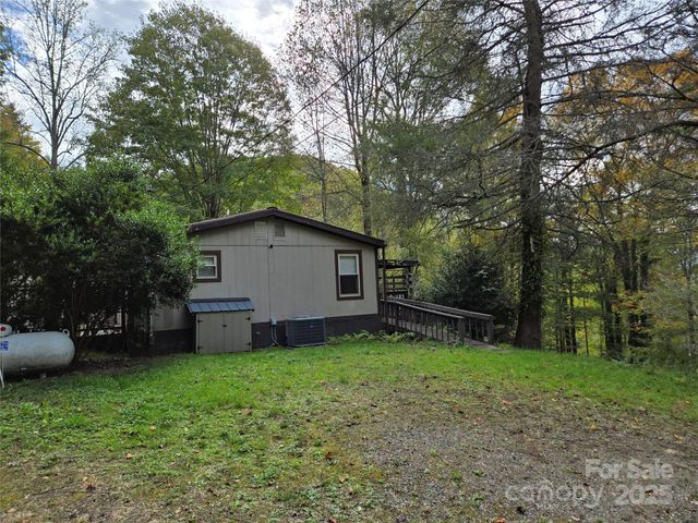 102 Serenity Lane, Clyde, NC 28721