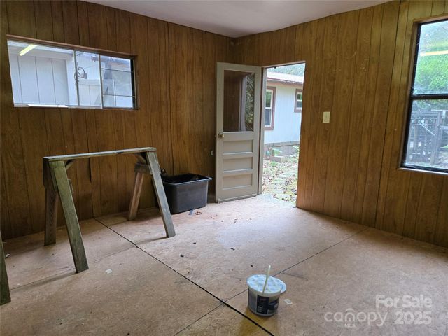 102 Serenity Lane, Clyde, NC 28721
