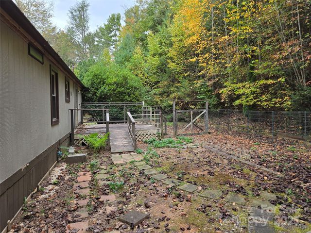 102 Serenity Lane, Clyde, NC 28721