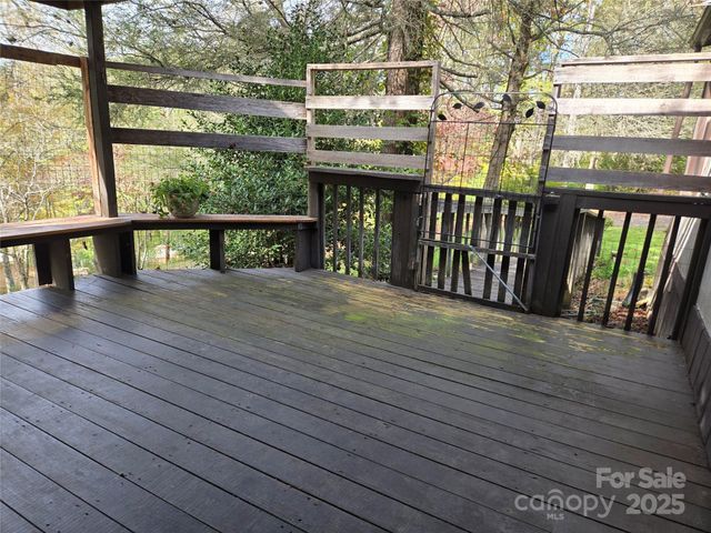 102 Serenity Lane, Clyde, NC 28721