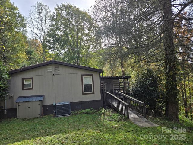 102 Serenity Lane, Clyde, NC 28721