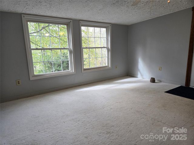 102 Serenity Lane, Clyde, NC 28721