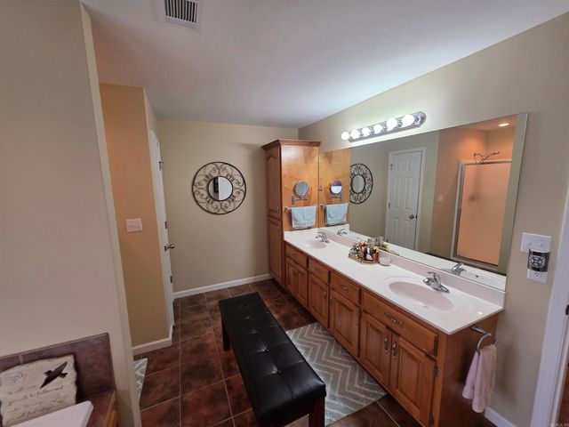 5201 S 27 th, Paragould, AR 72450