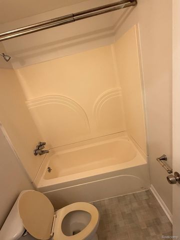 3613 21st Street, Wyandotte, MI 48192