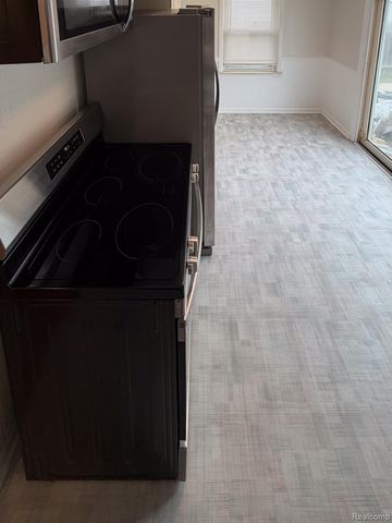 3613 21st Street, Wyandotte, MI 48192