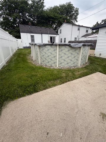 3613 21st Street, Wyandotte, MI 48192
