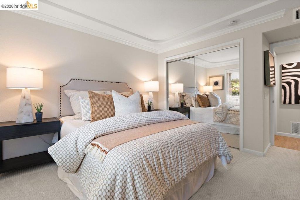 Image 17 of property listing at 1156 Running Springs Rd. #6, Walnut Creek, CA 94595