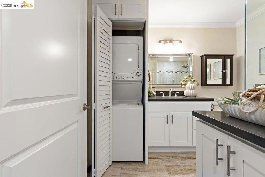 Image 21 of property listing at 1156 Running Springs Rd. #6, Walnut Creek, CA 94595