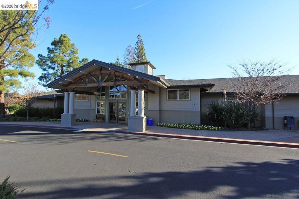 Image 23 of property listing at 1156 Running Springs Rd. #6, Walnut Creek, CA 94595